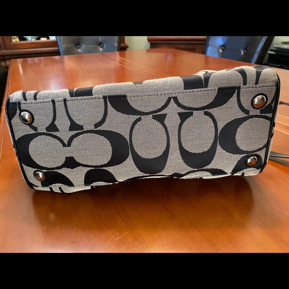 Authentic Coach Bag - Picture 5 of 6